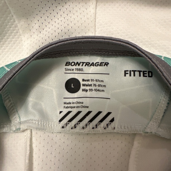 Bontrager Cycling Jersey - Picture 3 of 3